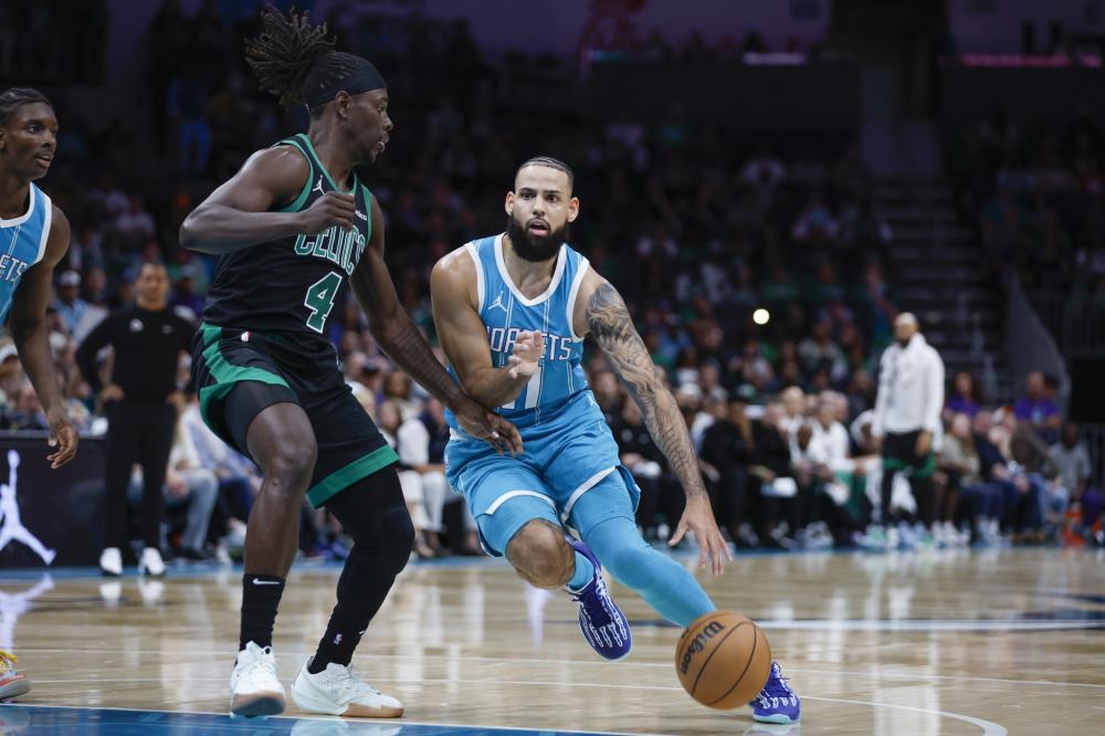 在篮板球上 在篮板球上